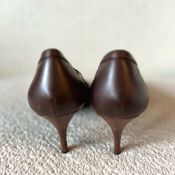 Vintage Bottega Veneta Dark Brown Leather Kitten Heel Pumps - Picture 4 of 6